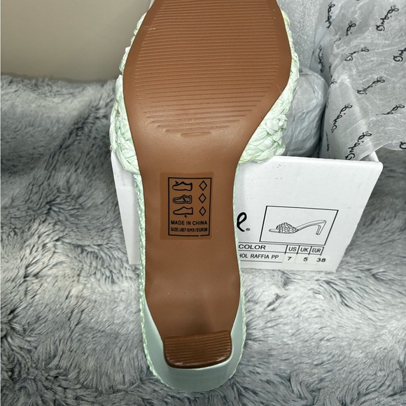 2/$35 Qupid NEW 7 Teal Mint Pastel Raffia Braided Heels Pumps Sandals Soft Girl - Picture 6 of 7